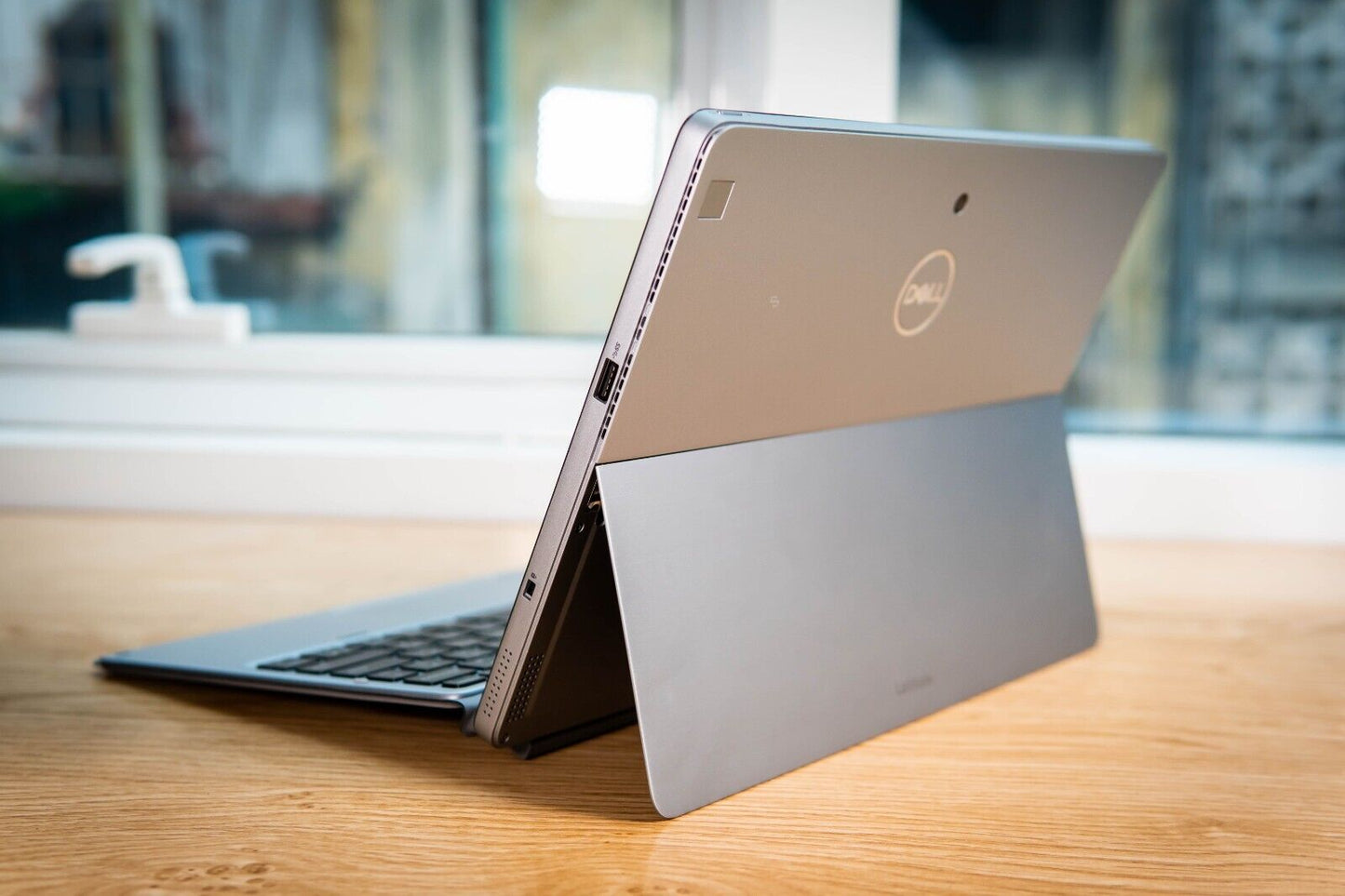 DELL 12.3" TOUCHSCREEN 2-in-1 Laptop i5 8th Gen 16GB 256GB SSD WEBCAM Win11 Pro