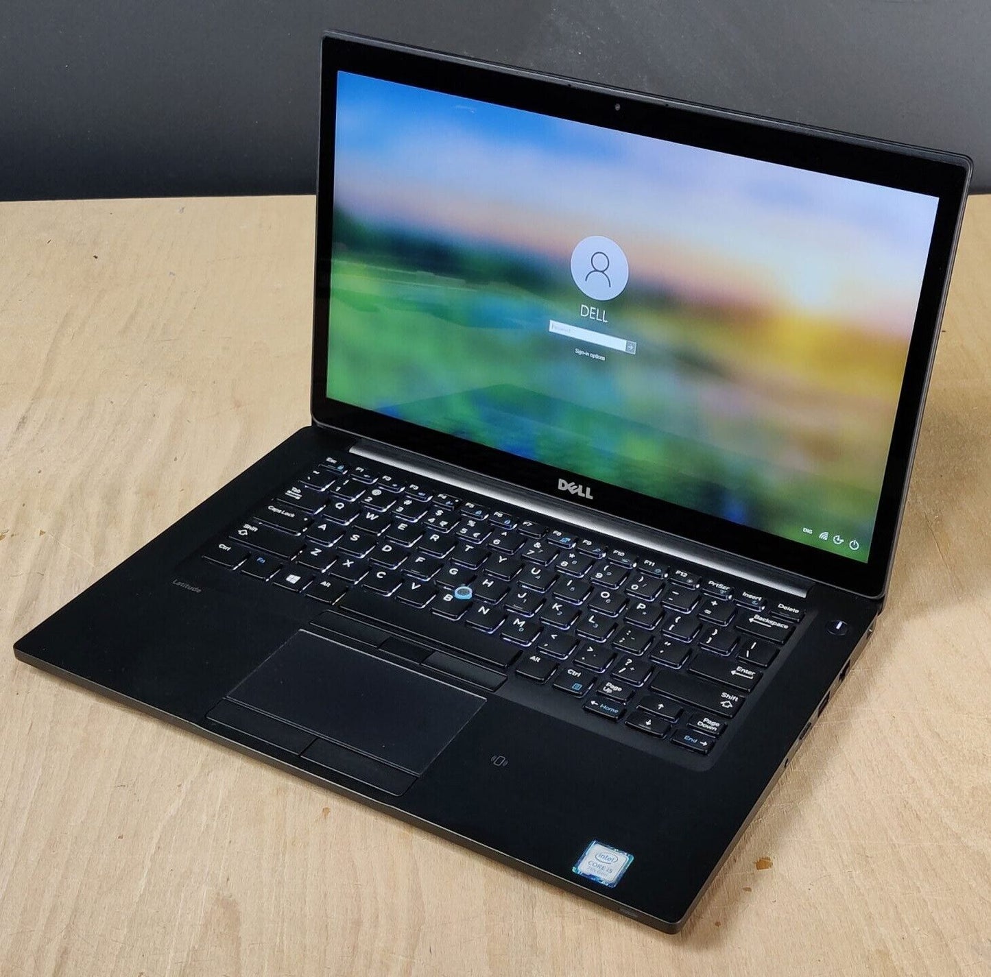 Dell 14" laptop 7th Gen Intel 2.6GHz 16GB RAM 256GB SSD WebCam W10Pro Bluetooth