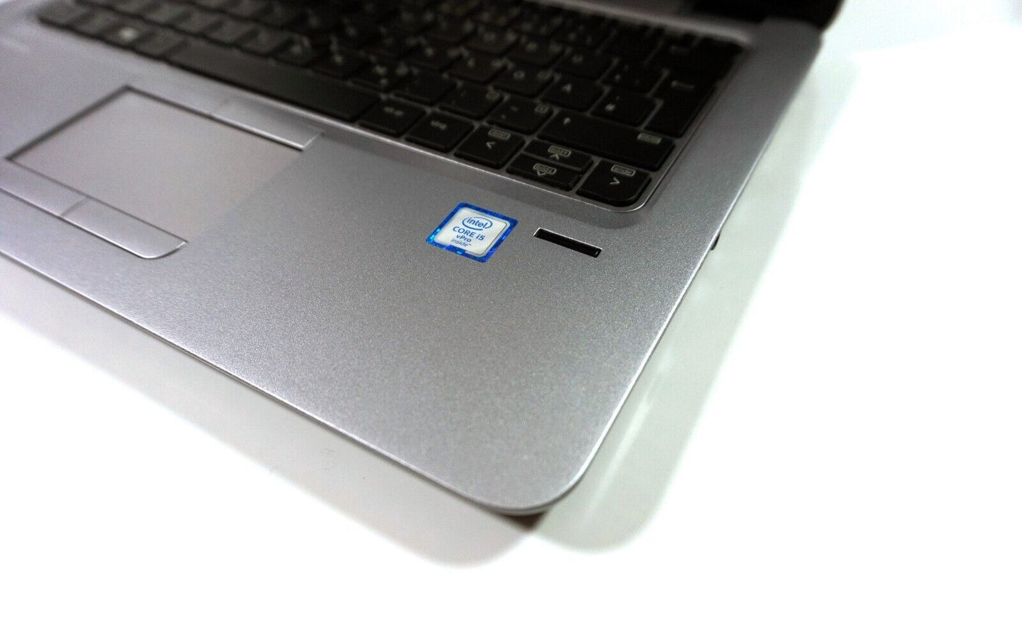 HP UltraSlim Laptop 12" Core i7 2.8GHz 16GB 256GB SSD Wi-Fi Fingerprint WebCam