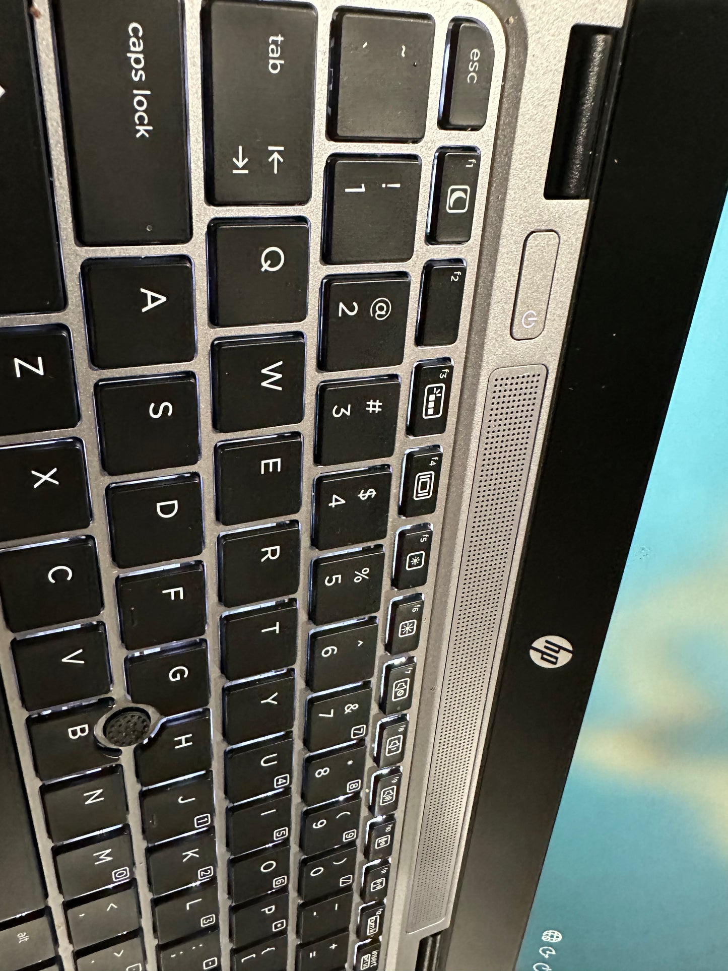 HP UltraSlim Laptop Intel Core i7 2.8GHz 16GB 512GB SSD Wi-Fi Bluetooth Fingerprint Windows11 Pro